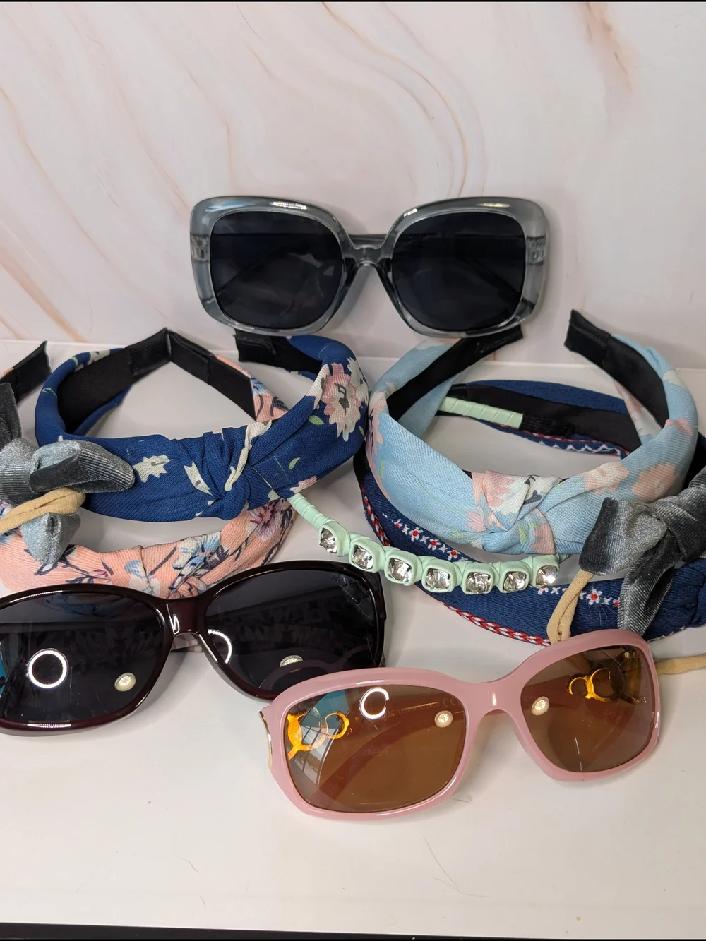 Stylish Women's Pink Sunglasses with Floral Headbands